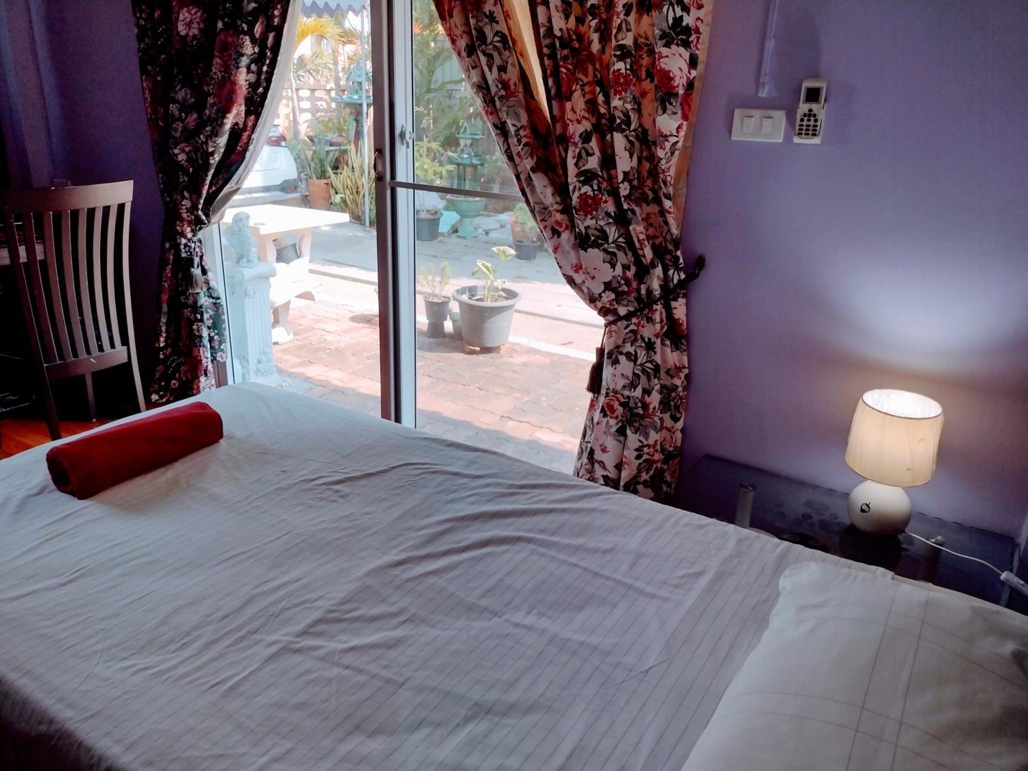 Mango Tree Guestroom Bangkok Buitenkant foto